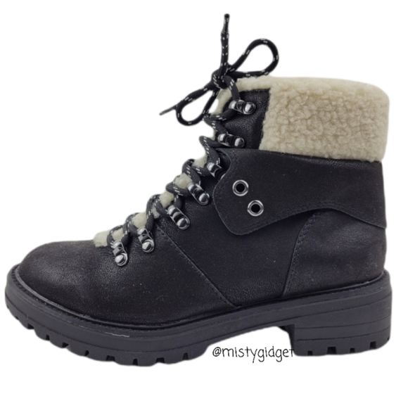 UNIVERSAL THREAD Boots Cam Winter Hiking Ankle Booties Sherpa 6.5 - Picture 2 of 9